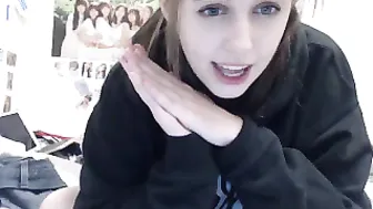 ecchikitten  Fucking wet pussy with a finger