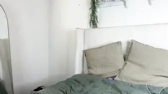 lillyuncut 37554430 23.10.2025