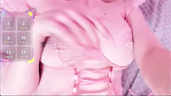 Miraquency Flash Boobs.