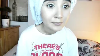 sugar_troubl3  Fingering before the camera