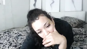 scar  hot webcam strumpet fingering herself