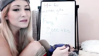 Harli_Lotts showing her super sexy body