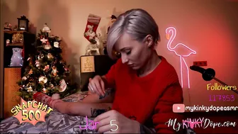 mykinkydope Gorgeous chick having fun with phallus