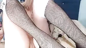 xXxMileenaxX Hot blonde girl masturbates cunt