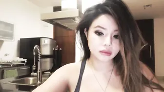 sunhiee Cute babe in stockings massages vagina with hand