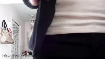 Katee Owens Beauty in stockings fucks both slots