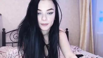 getting_high Fascinating passion masturbates shaved pussy