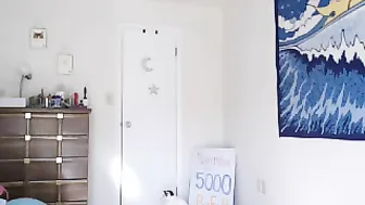 Kittylacee Busty hottie caresses nipples