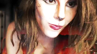 kickaz Beautiful lady effectively caresses her anus with her fingers.