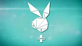 Ariel and Dorothy ласкает свой помокревший клитор