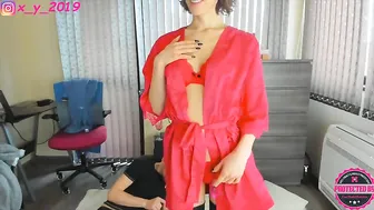 xwithy naughty bitch sucks guy's dick