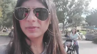 Mia Khalifa spectacle 14.06.2019