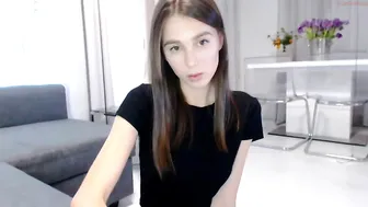 liby19 busty babe posing naked