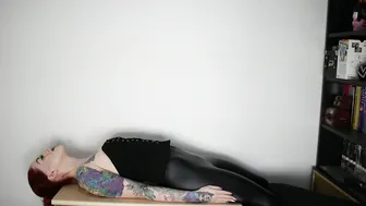 Roomorgue petite hottie passionately jerks off her cunt