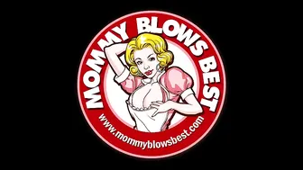 Reagan Foxx home julia squeezes her tits