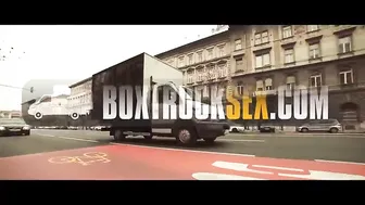 Mira Cuckold chick with juicy cap