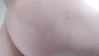 BIRTHDAYPEEP young bitch caresses natural tits