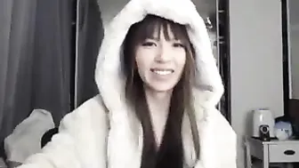 eggytiff cute female fucks cunt with phallus