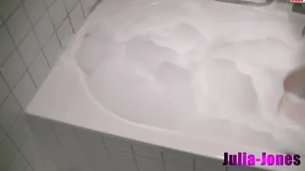 Julia-Jones mydirtyhobby gets an orgasm