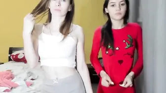 dirtygirls99  adorable chick engages in double penetration