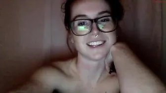 sionainn  sweet chick fucks both holes