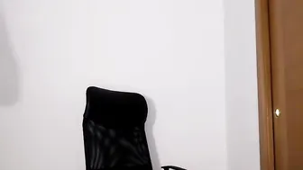 dd_alex  beauty caresses her tits and pussy