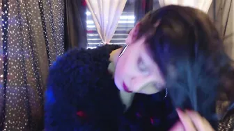 Sophia Davis manyvids teen black-haired chick talks coquettishly on camera