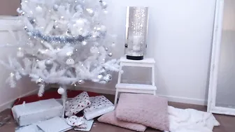 MsKavallari manyvids pathetic brunette seduces with incredibly sexy body and enviable appearance