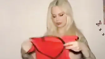 Sabrina Sabrok  manyvids cute passion pulls the cap with his fingers