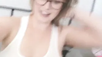 nicoleriley  manyvids broadcasting 18.09.2019