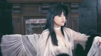 AstroDomina manyvids naughty brunette seduces with big booty