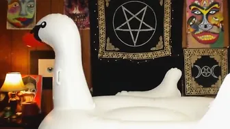 Adalynnx manyvids cute chicks masturbate