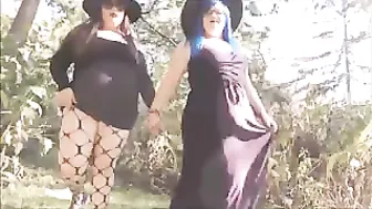 Kiki PlumpAss manyvids shy babe jerks off her pussy