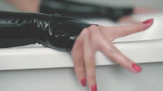 AstroDomina manyvids hot babe fucks cunt