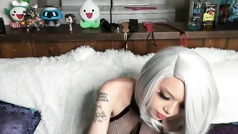 korpsekitten manyvids sexy hottie fucks both holes