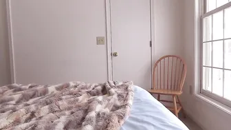 Legendarylootz manyvids hot woman fucks both holes