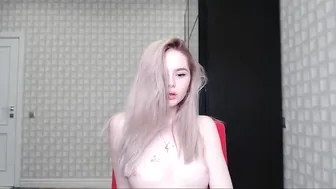 penelopa77 russian beauty communicates in fries