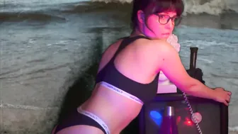 psychedelicariaa cutie in stockings showed tits