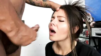 xhxoxtxsxex gorgeous lady pulls her pussy with her hand