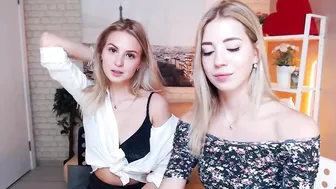 emmi_rosee spectacular devil smartly jerks off her dildo