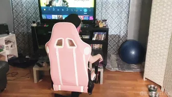 hayliexo manyvids sweet babe masturbates on the bed