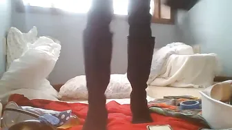 lilrosiedoll busty wench cums after handjob