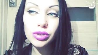Mistress Misha Goldy LIPS AND KISSES