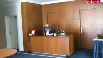 mydirtyhobby blondehexe Die Empfangsdame Hotelzimmer erfickt! Creampie