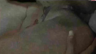 WeicheKleine Anal in Arsch und Sandwich offen vor dem Publikum gefickt