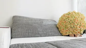 happy yulia play with ice 720p