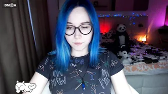 blue_mooncat 1.02.019 10 female chaturbate