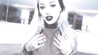 heidifox  02   Backyard Hose Show