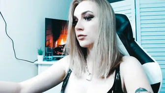 julia wilson 5062020 919 female manyvids