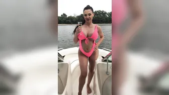 Aletta Ocean onlyfans Taking off my swimsuit then pouring champagne on my tits